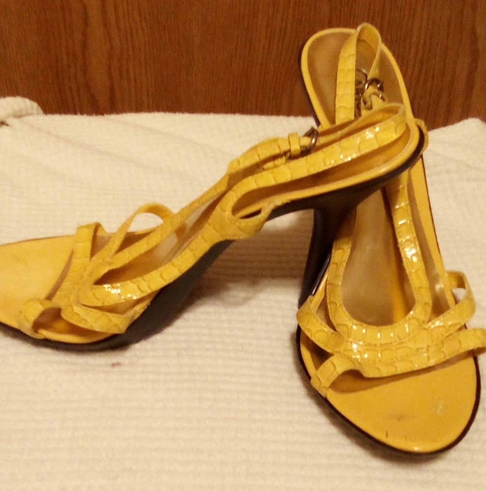 Carlos Santana Yellow Heels